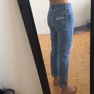 Levi’s straight leg distressed jeans